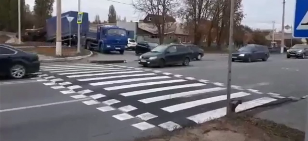 В Белгороде появился пешеходный переход, заставляющий водителей снижать скорость