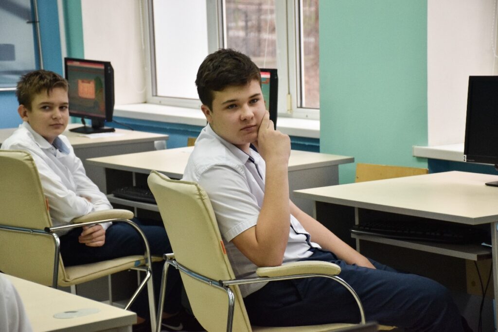 Белгородская область – в числе лидеров по количеству школьников-участников «Урока цифры»